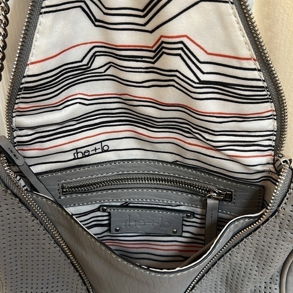 She+Lo Leather Shoulder Chain Crossbody Bag - Picture 5 of 6